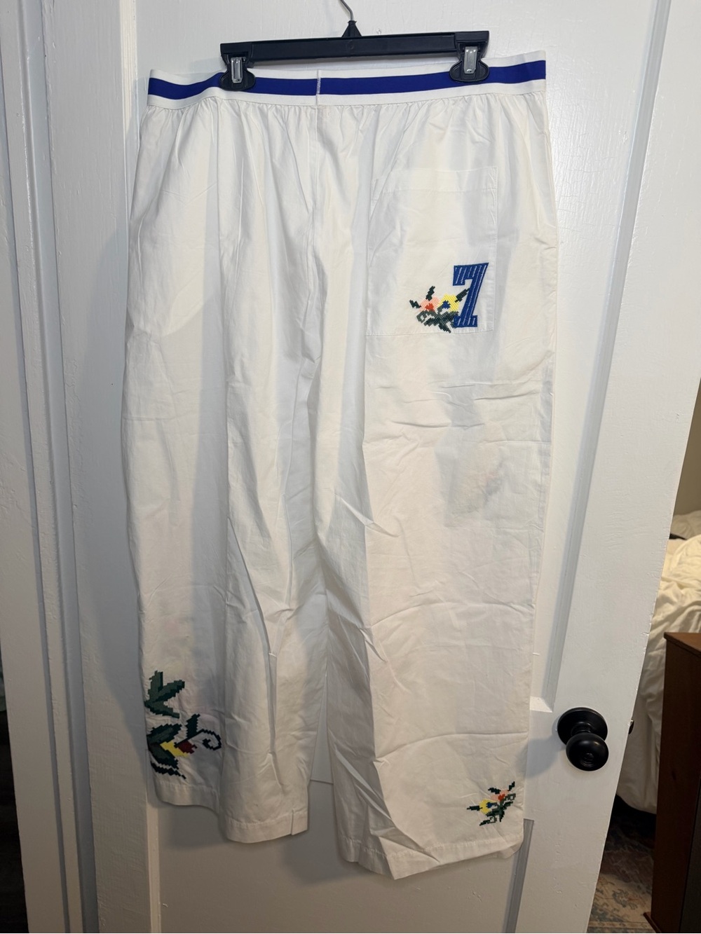 NWT LyreBird Embroidered White Wide-Leg Women's Pants - Picture 9 of 12